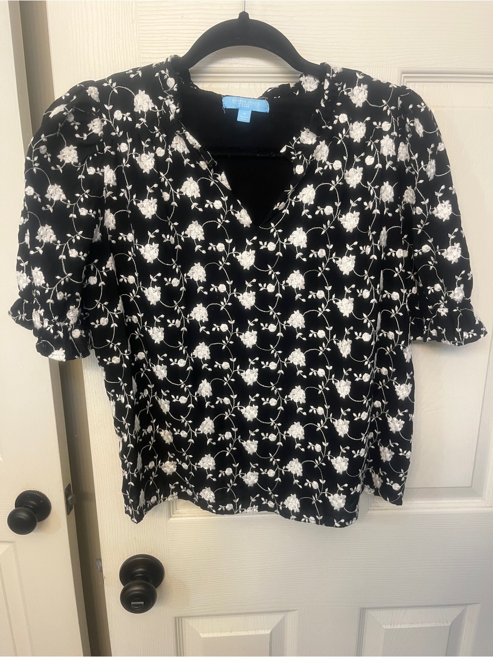 Draper James Black and White Floral V-Neck Puff Sleeve Blouse